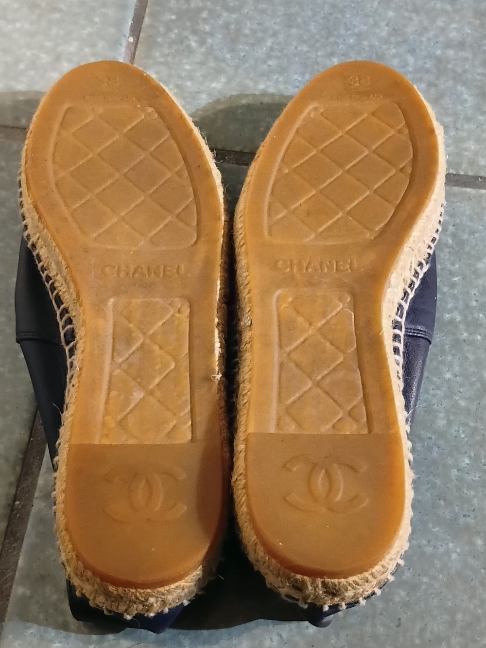 CHANEL Navy Leather Espadrille Flats with Black Cap Toe - Picture 2 of 4